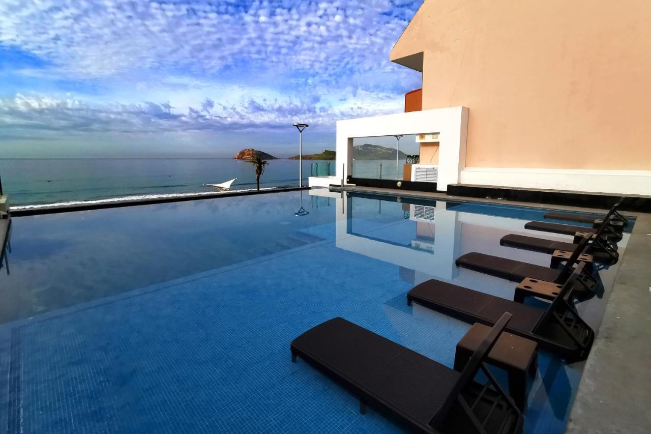 Coral Island Beach View Hotel Mazatlan Exterior photo